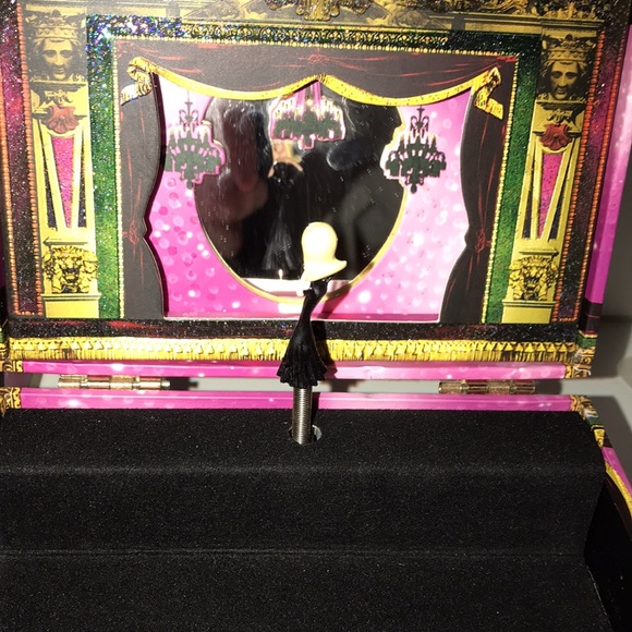 RARE Too Faced World Domination music box - Picture 12 of 13